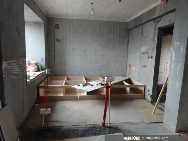 middle_082240_13721371601360300_6d55dd04ef73d5bb4432b64381c91237.jpg