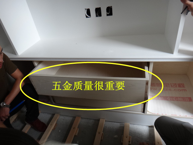 225721aexhzhrr41sgwyqq.jpg