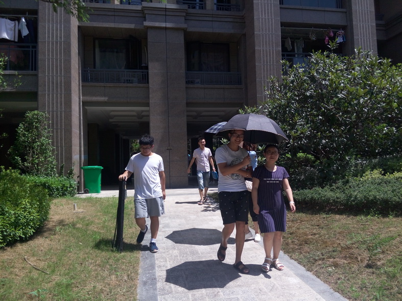 P60720-104112_2.jpg