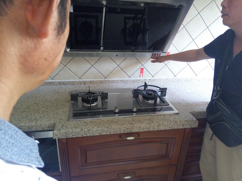 P60720-110441_2.jpg
