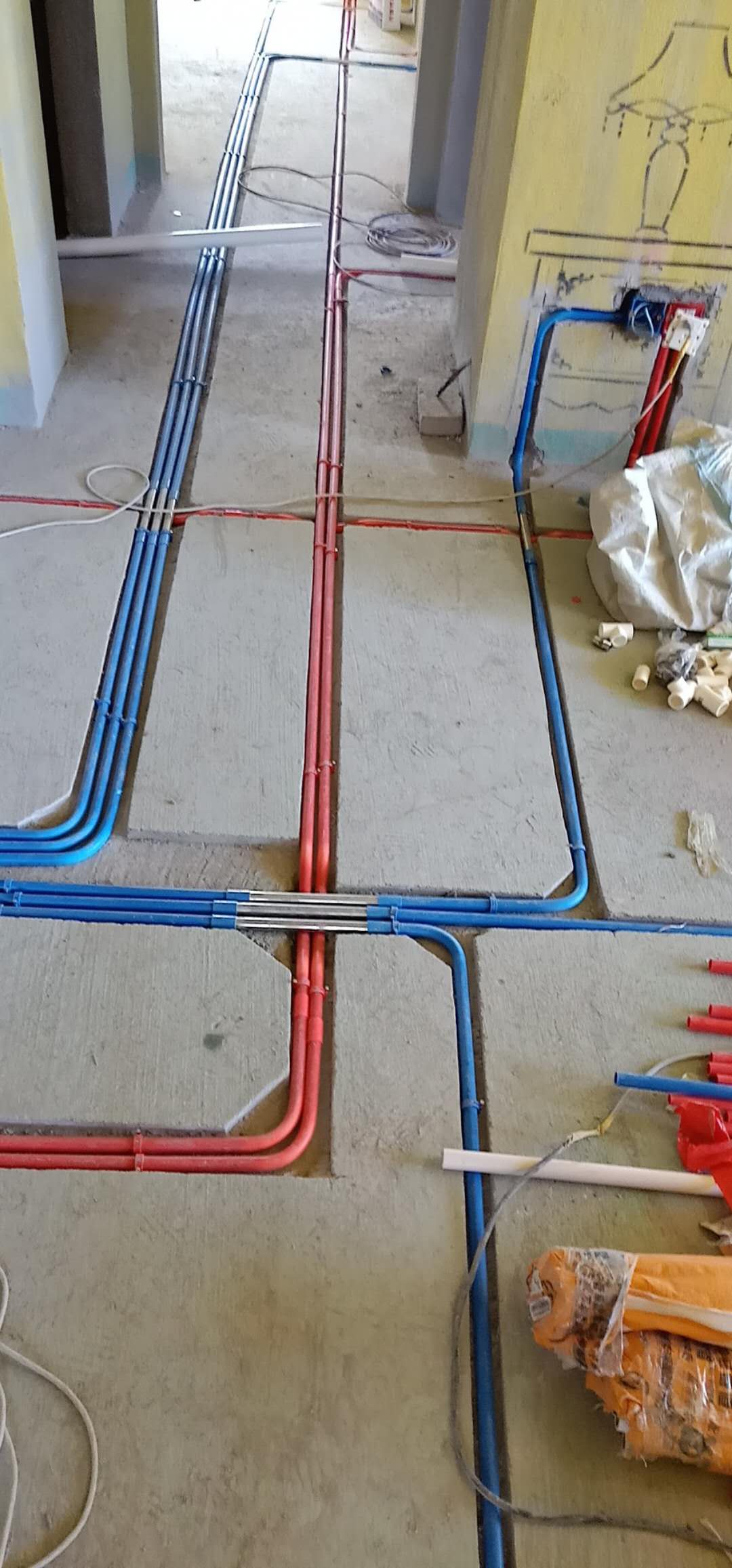 749644398948715345.jpg