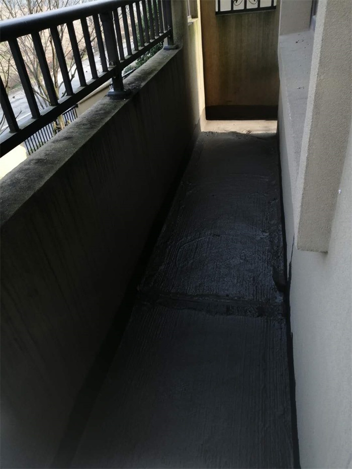 102564484345733826.jpg