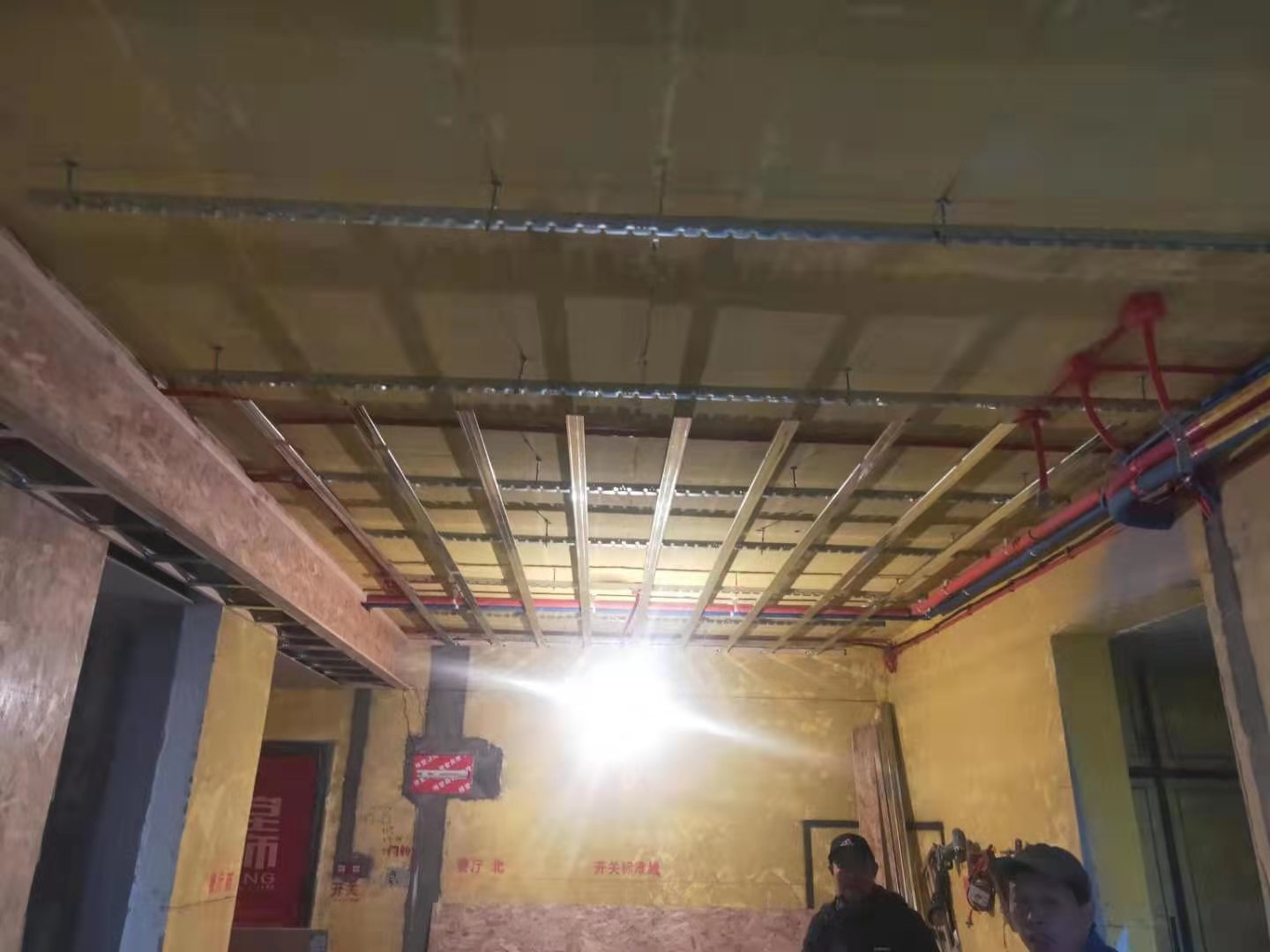ebf705f45ad50bd93ae694342d82309.jpg