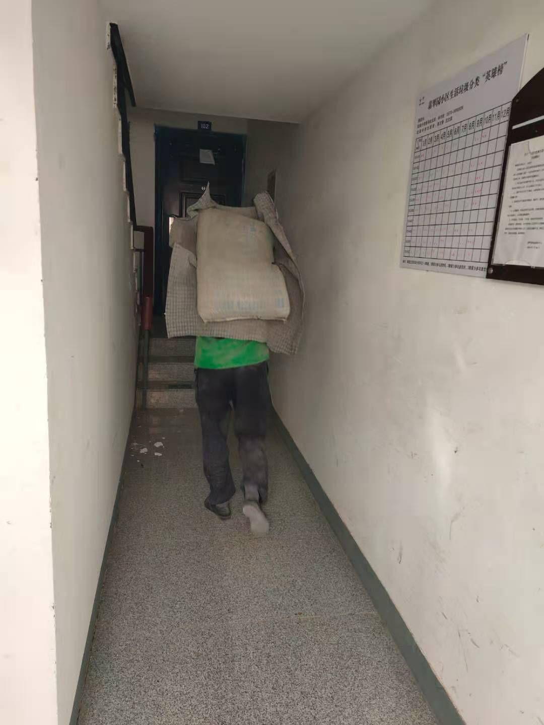 19b0c2d69d8d82520a0632ce1c65ec9.jpg