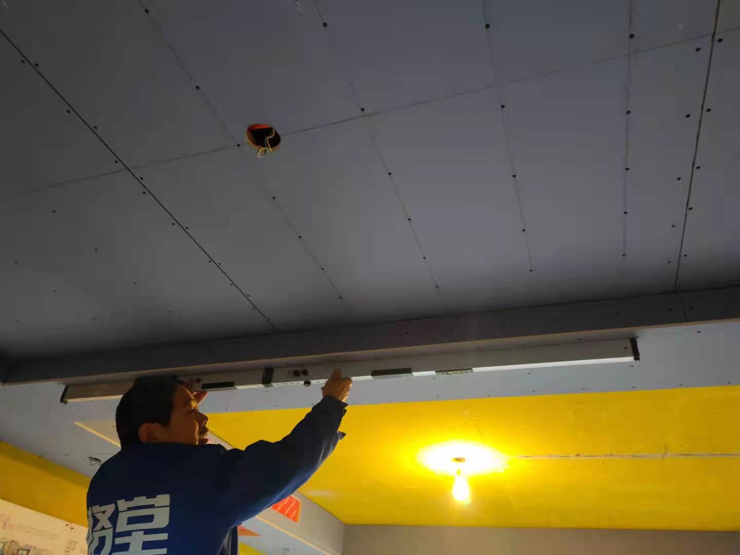 d97ecea7557393688d06fd04e364b98.jpg