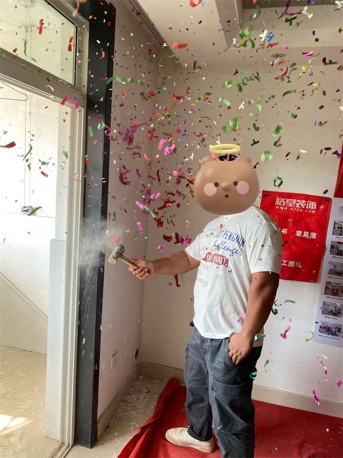 8eda0132af92ebe2a384db1bf49917e.jpg