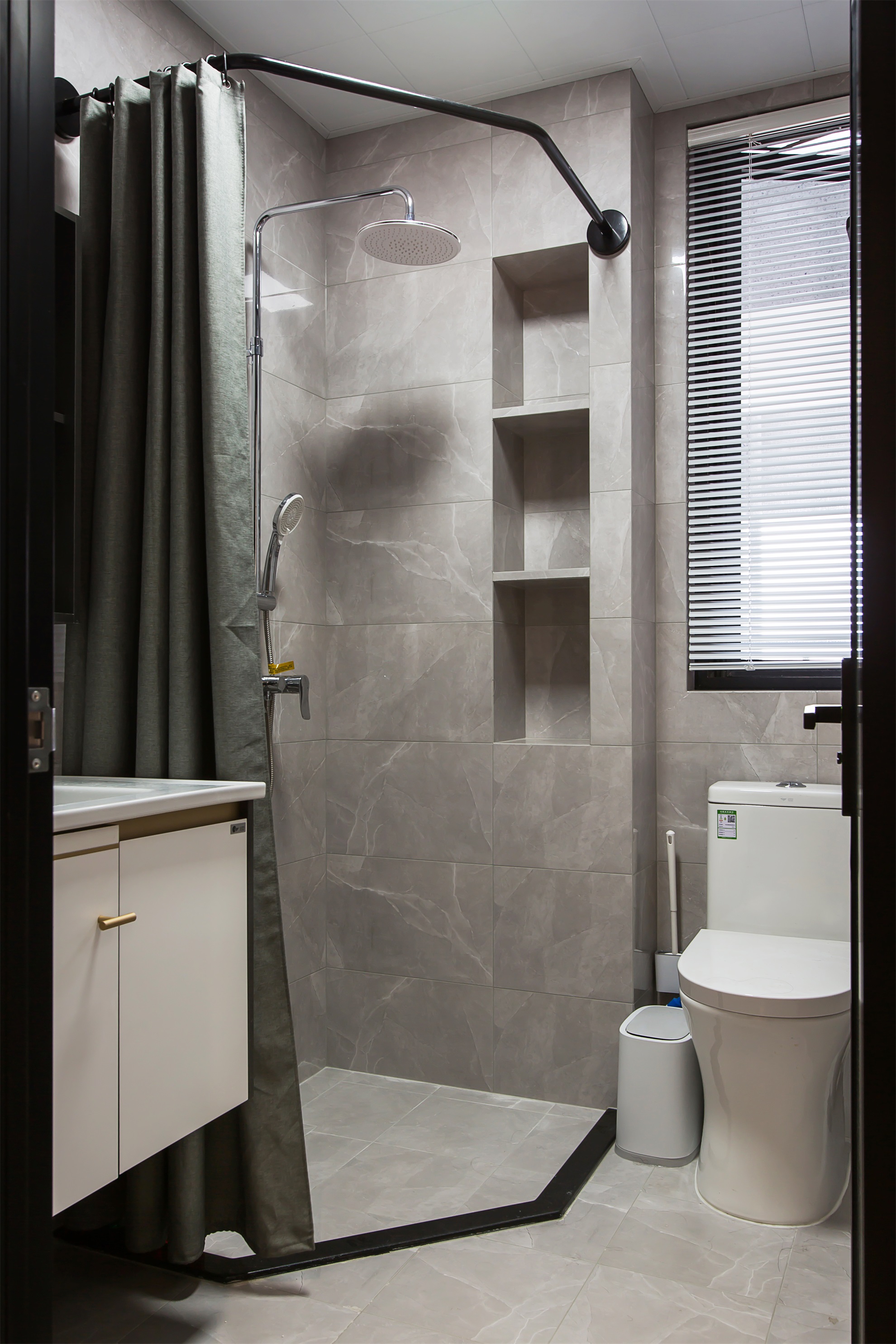 7E1A0090.jpg