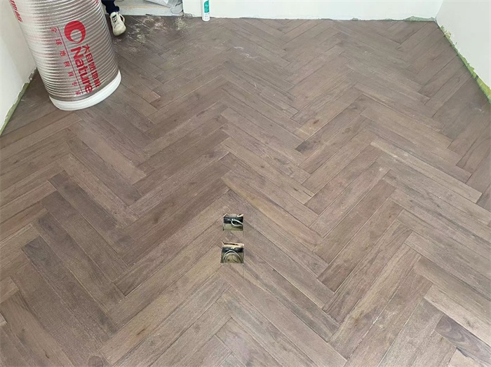 84837b248e6c6d9680c5ee60527f362.jpg