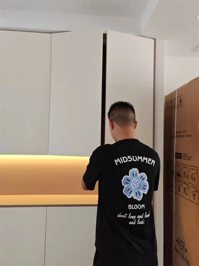 b3c9d5f8600835f9fa47efad764e30f.jpg