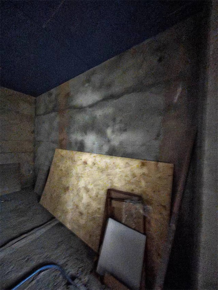 7ae4bedac33582426874f3f7bd23c5c.jpg