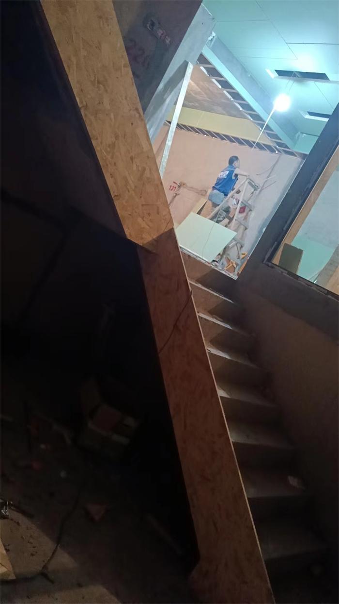 01bdee2784db7dc058c7b03f0d7ec9e.jpg