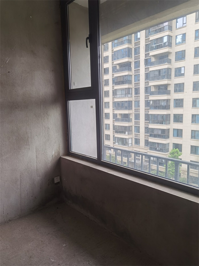 155fc92a201957a1d6f13f8ff587853.jpg