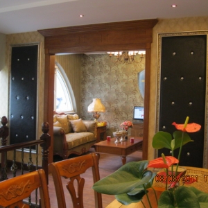 ����װ���°칫�һ�����ת��