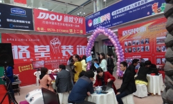 �ֳ��𱬣��ý����ŶӸ�����19¥Ʒ�ʼ�װ������