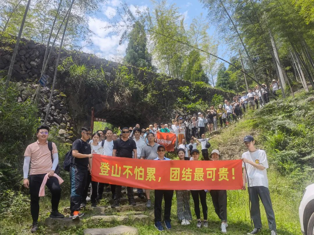 ����������֮�ۣ����б��ߣ���ζ����