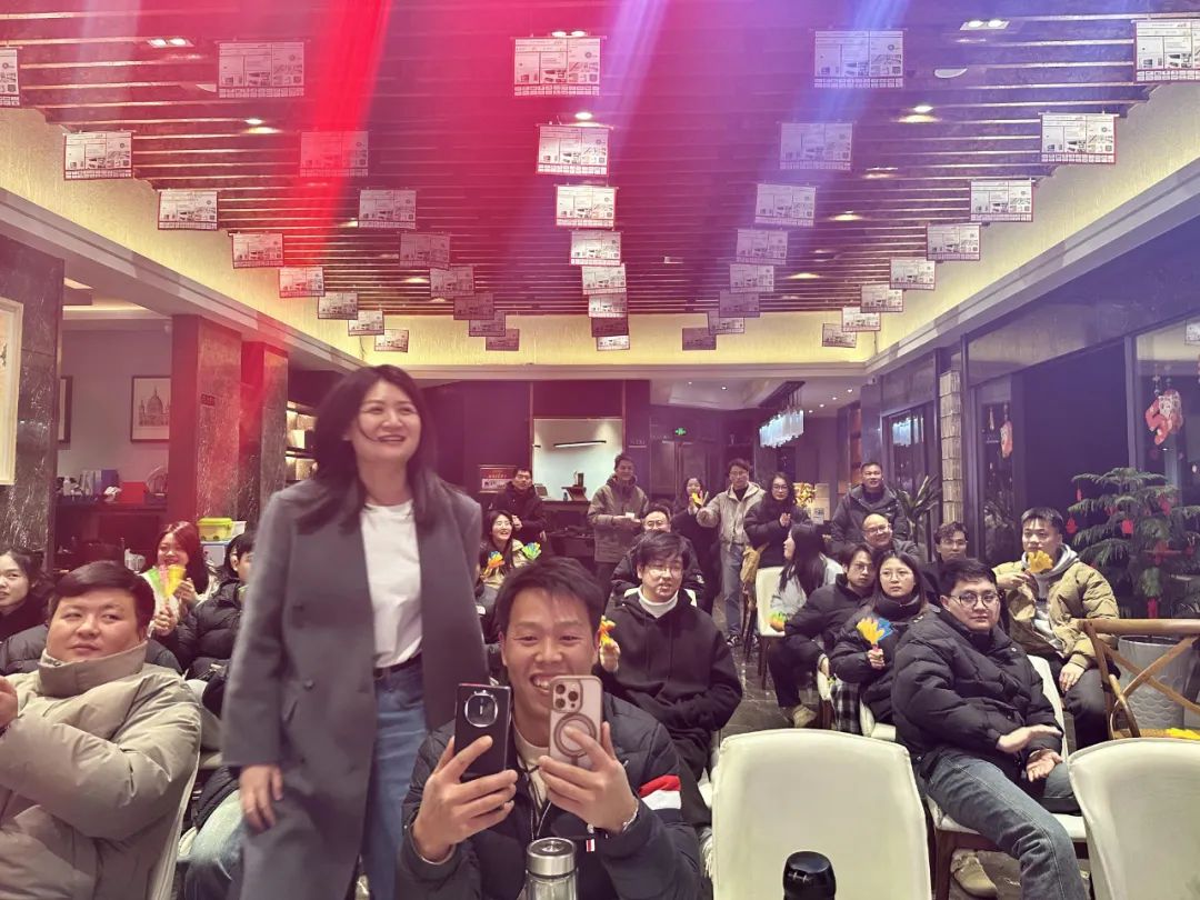 ������������һ�����װ��2025�����Ż�����Բ���չ٣�