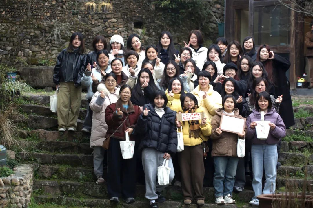 Ů��ڿ��֣�����׭�̣����Ĵ��У�