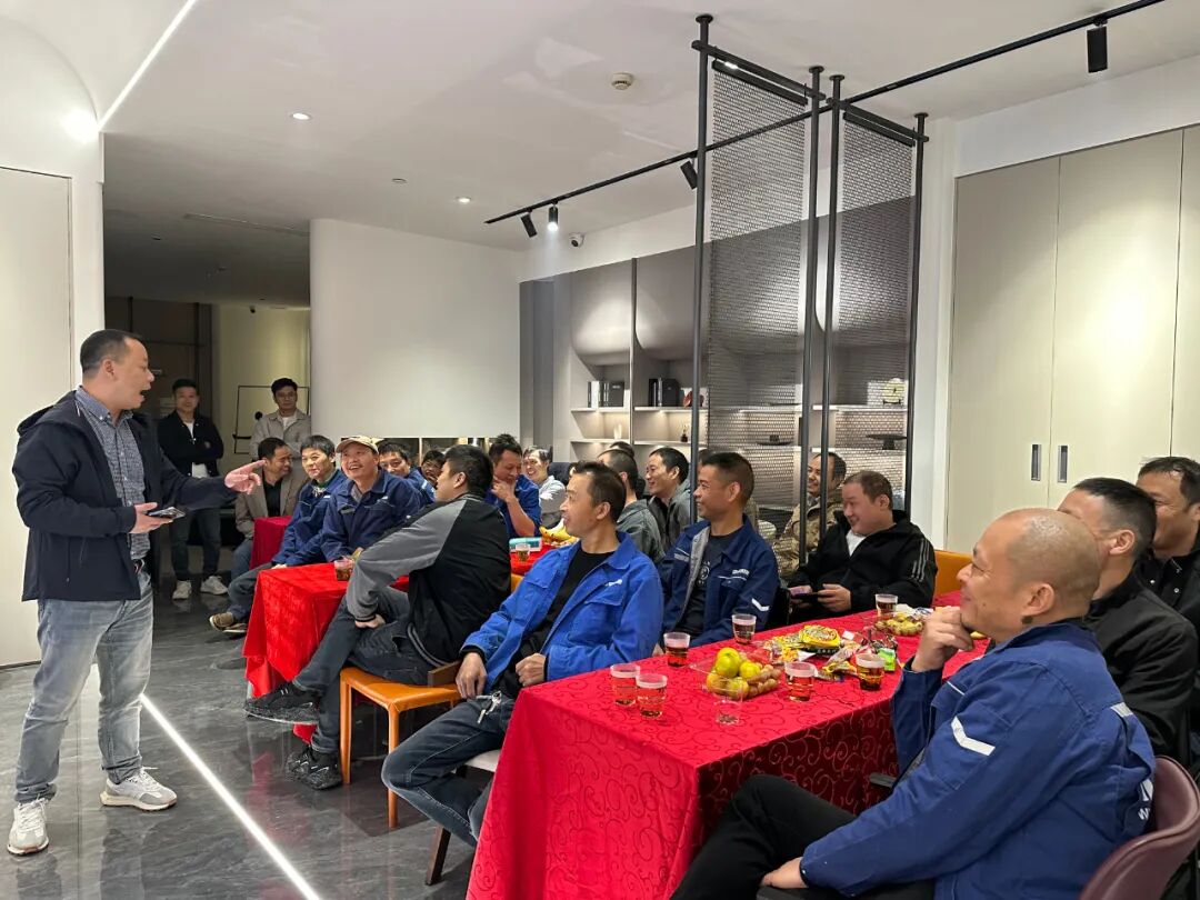 �Բ���ѻ����Ģ����ʦ���ǵ�Լ��