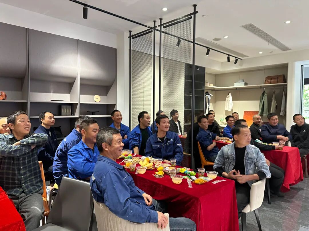 �Բ���ѻ����Ģ����ʦ���Ǹ��ܶ�����һ��ů��